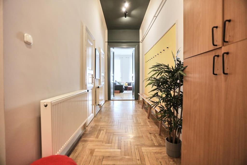 Unwind In Style W Sauna Dsgn 2br Apartamento Budapeste