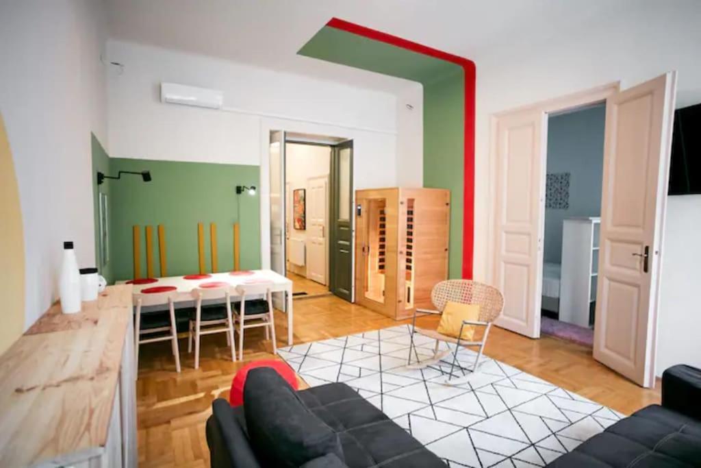 Unwind In Style W Sauna Dsgn 2br Apartamento Budapeste